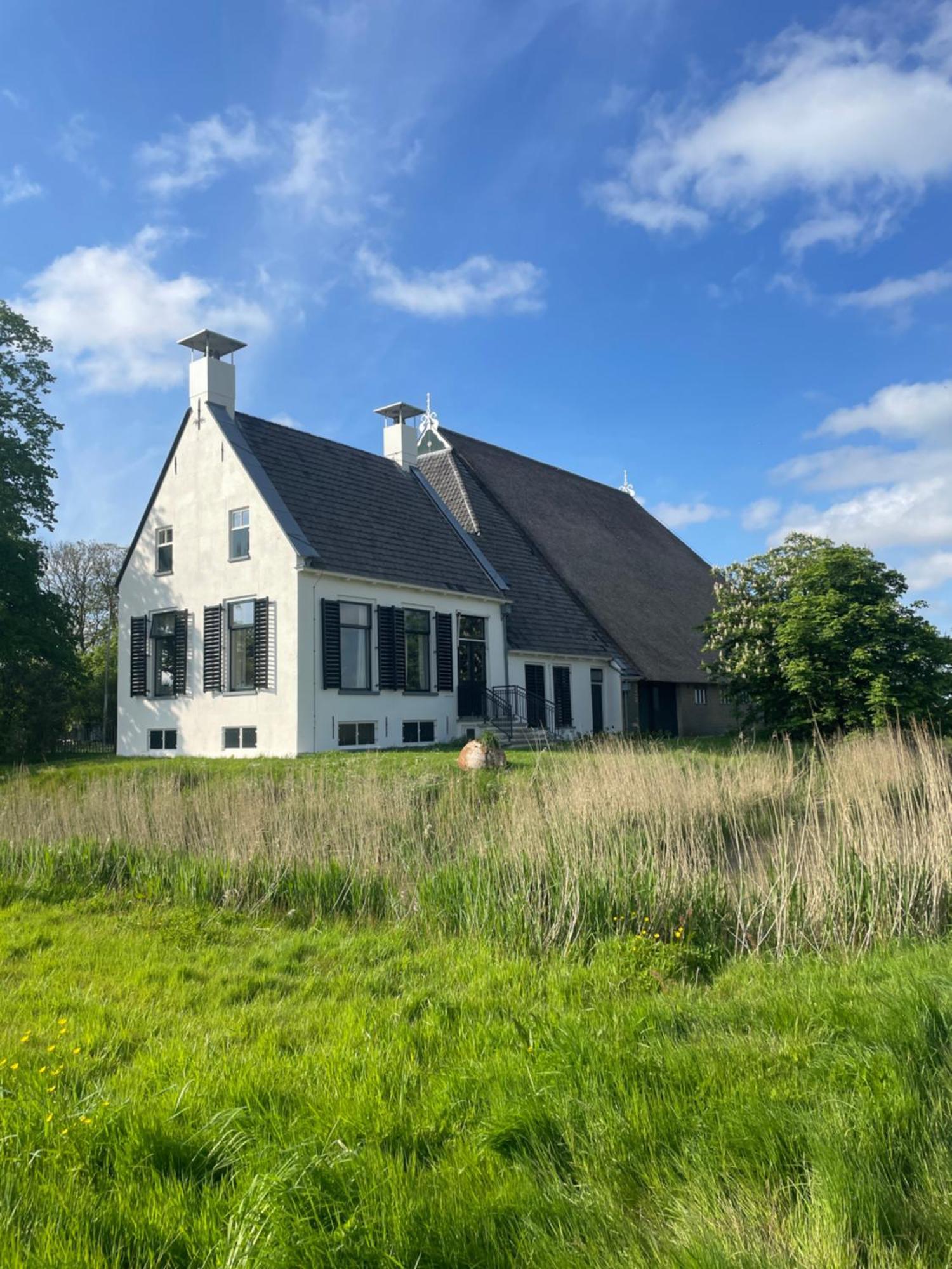 Appartement De Dageraad In Monumentale Boerderij Kimswerd Exterior foto